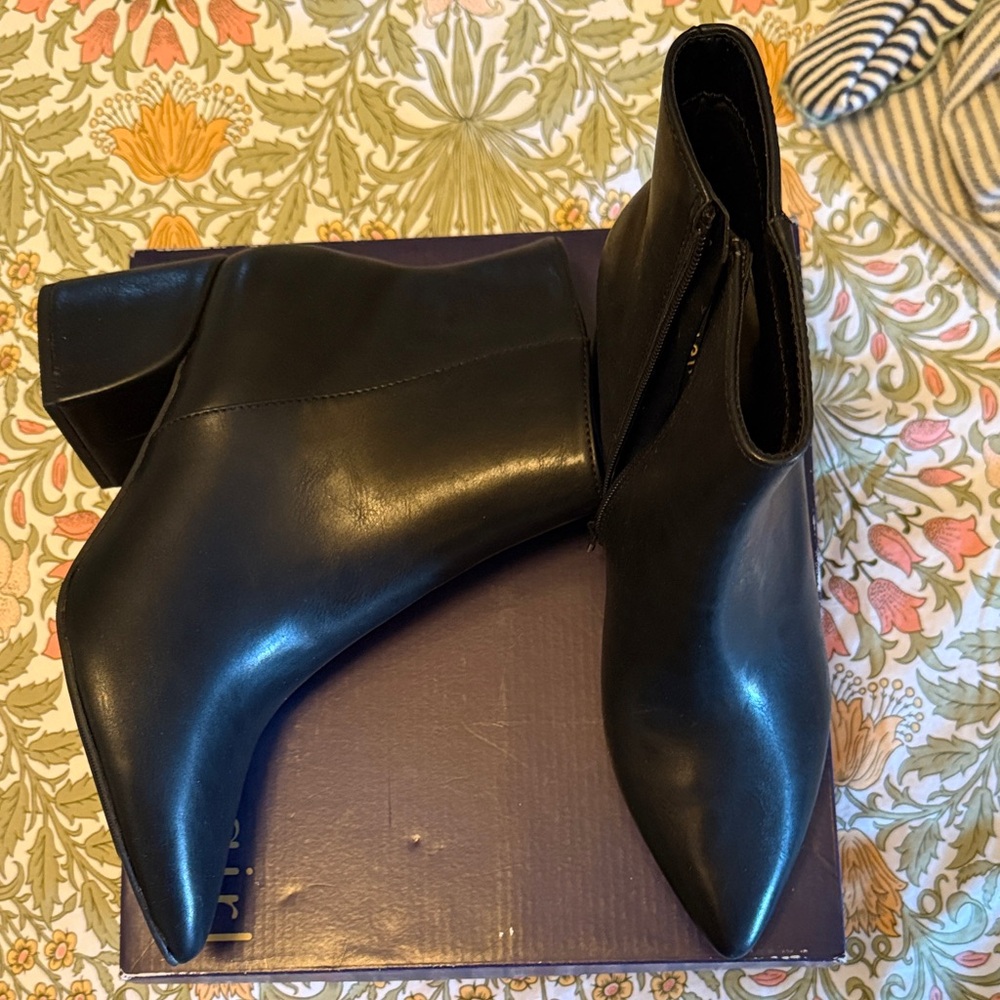 Madden Girl Black Pointed Toe Ankle Boots